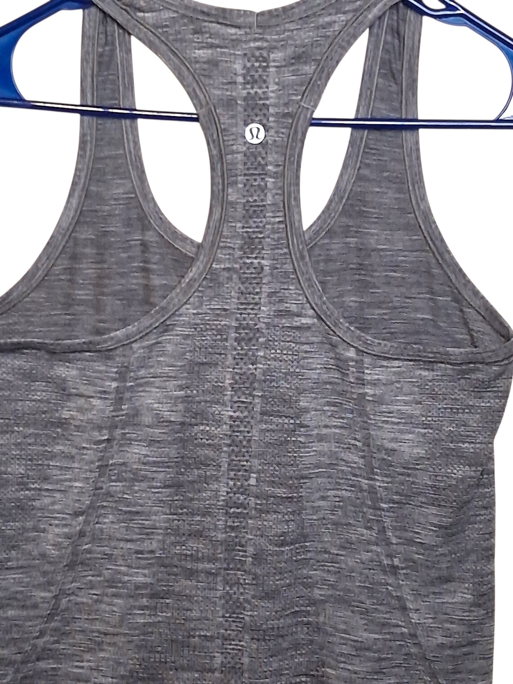 Lululemon Swiftly Tech Racerback Tank Top Slate White Gray Sz 6 EUC - Picture 6 of 7